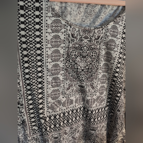 Lucky Brand patterned top - Picture 2 of 3